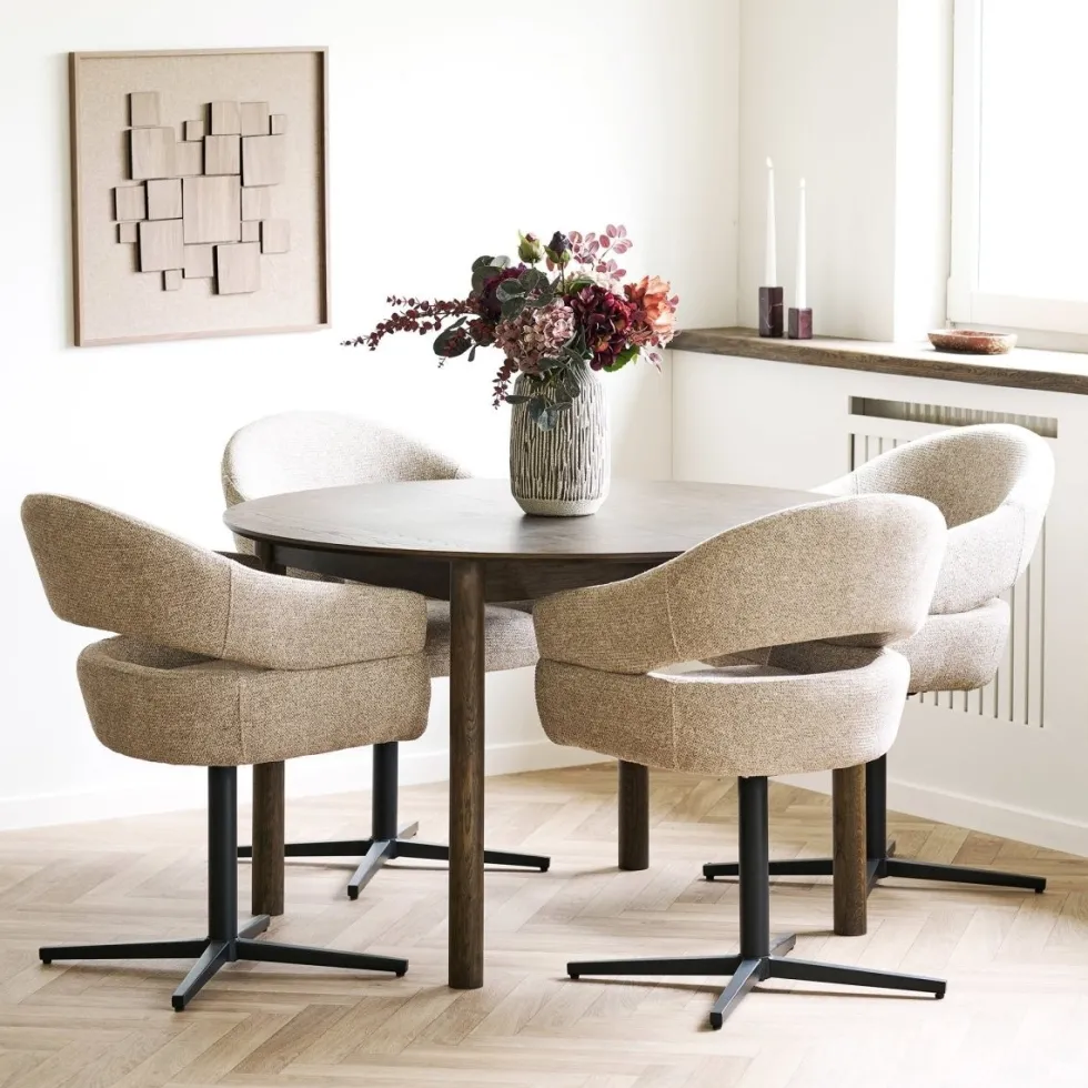 Bundaberg uttrekkbart spisebord eikefinér røkt 120-220 cm